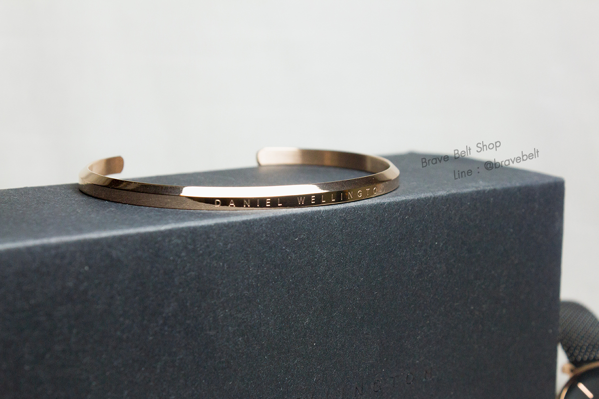 กำไลข้อมือ Daniel Wellington พร้อมสายสแตนเลส สายดำ กำไลข้อมือ Daniel Wellington พร้อมสายสแตนเลส สายดำ