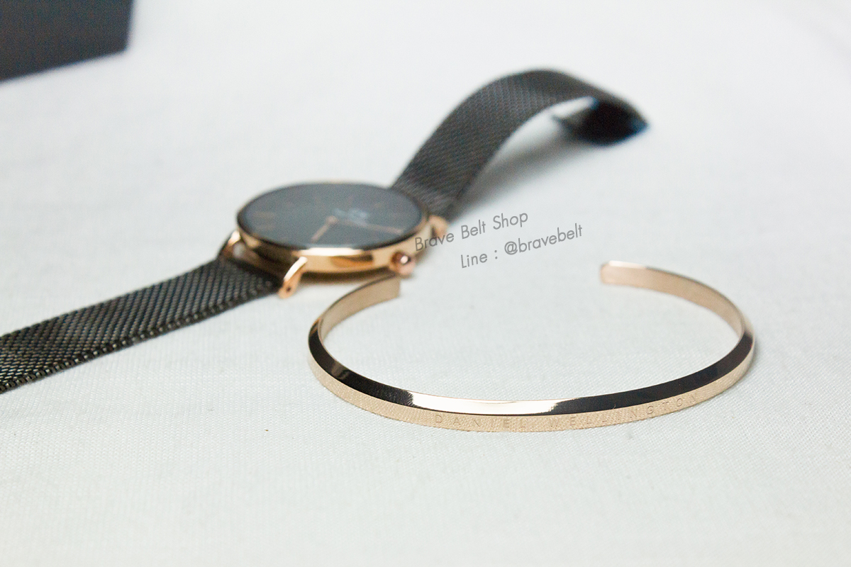 กำไลข้อมือ Daniel Wellington พร้อมสายสแตนเลส สายดำ กำไลข้อมือ Daniel Wellington พร้อมสายสแตนเลส สายดำ