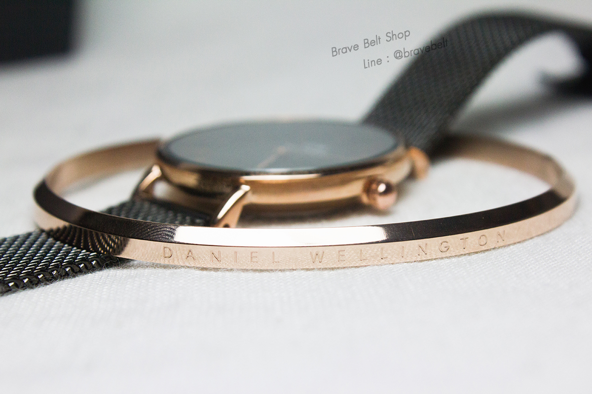 กำไลข้อมือ Daniel Wellington พร้อมสายสแตนเลส สายดำ กำไลข้อมือ Daniel Wellington พร้อมสายสแตนเลส สายดำ