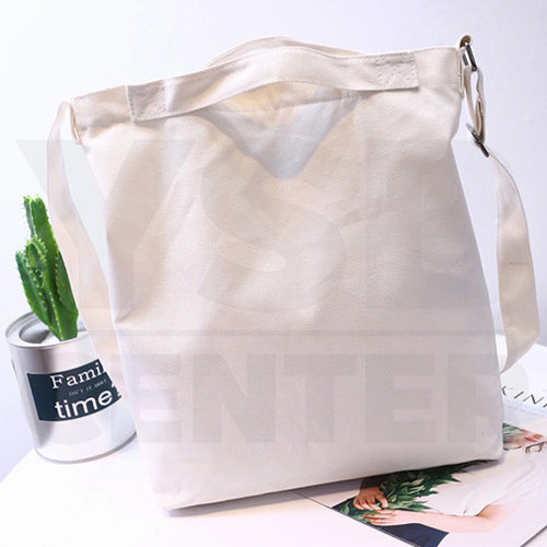 CASSA กระเป๋าผ้า กระเป๋าผ้าแคนวาส กระเป๋าสะพายข้าง Never Dreaming life Is Better สายปรับiระดับได้