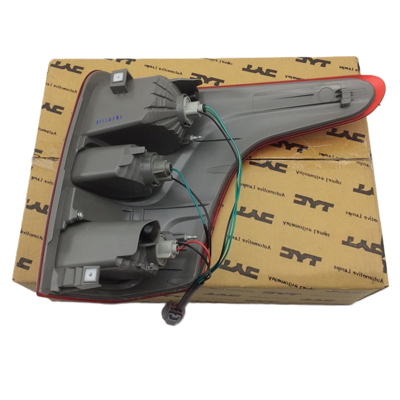 ไฟท้าย MITSUBISHI TRITON(ไทรทัน) ปี2015-2018 (งาน O.E.M เทียบห้าง) -ราคาต่อดวง-