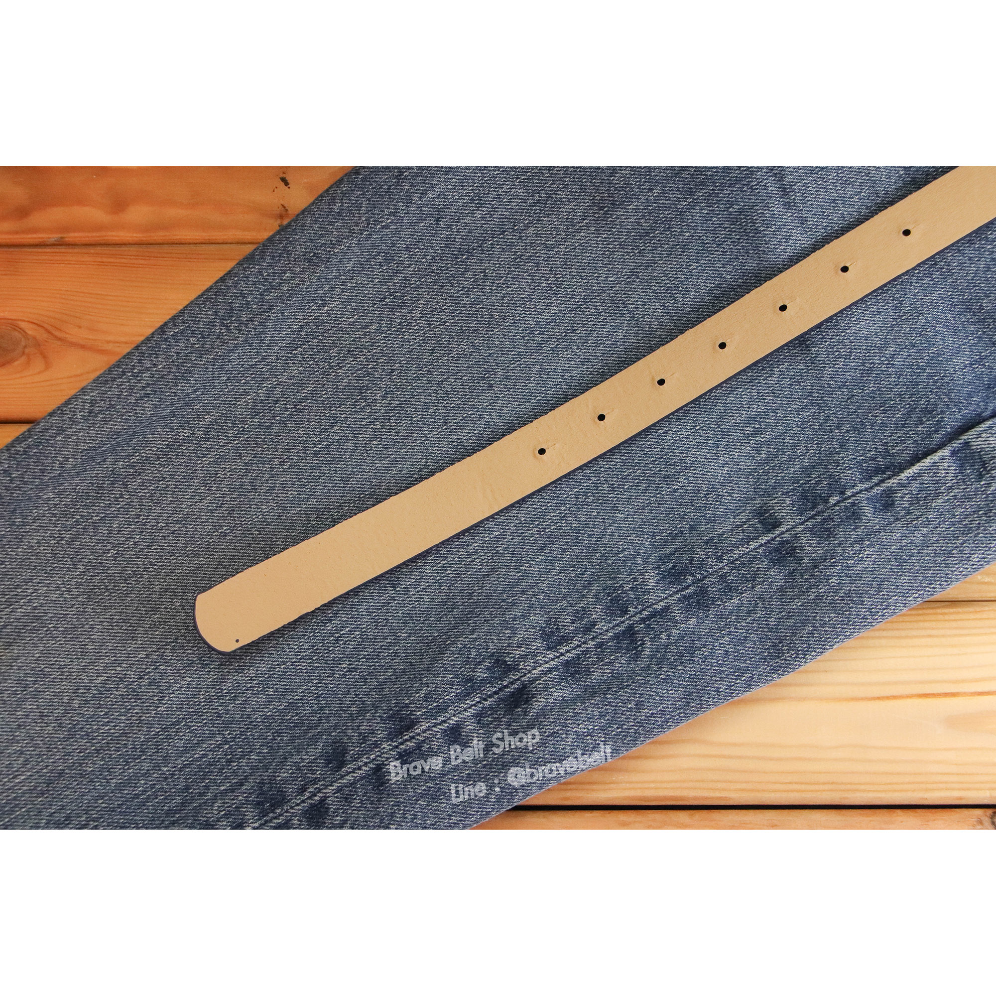 เข็มขัดแฟชั่นสีน้ำเงิน หัวเข็มขัดสีทองสวย