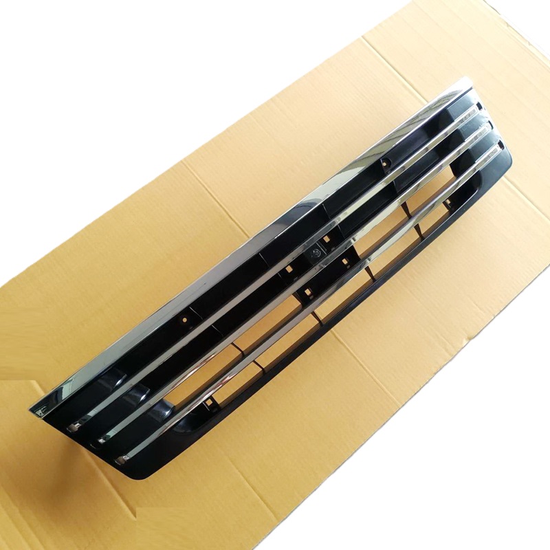 หน้ากระจัง NISSAN URVAN(เออแวน) E25 คาดโครเมียม ไม่มีโลโก่ ปี2003-2006 (รหัส:E25'03)