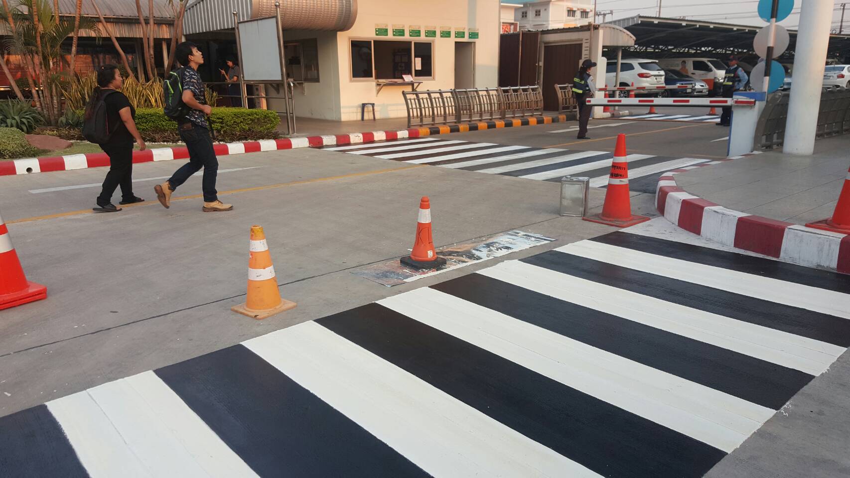 ทางม้าลายภายในโรงงาน