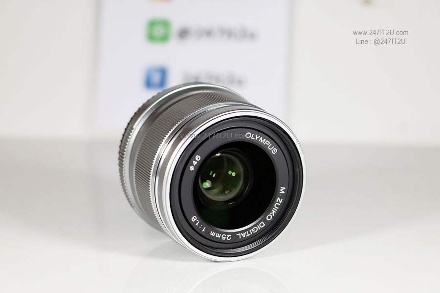 เลนส์ Olympus M.Zuiko 25mm f1.8 สี silver