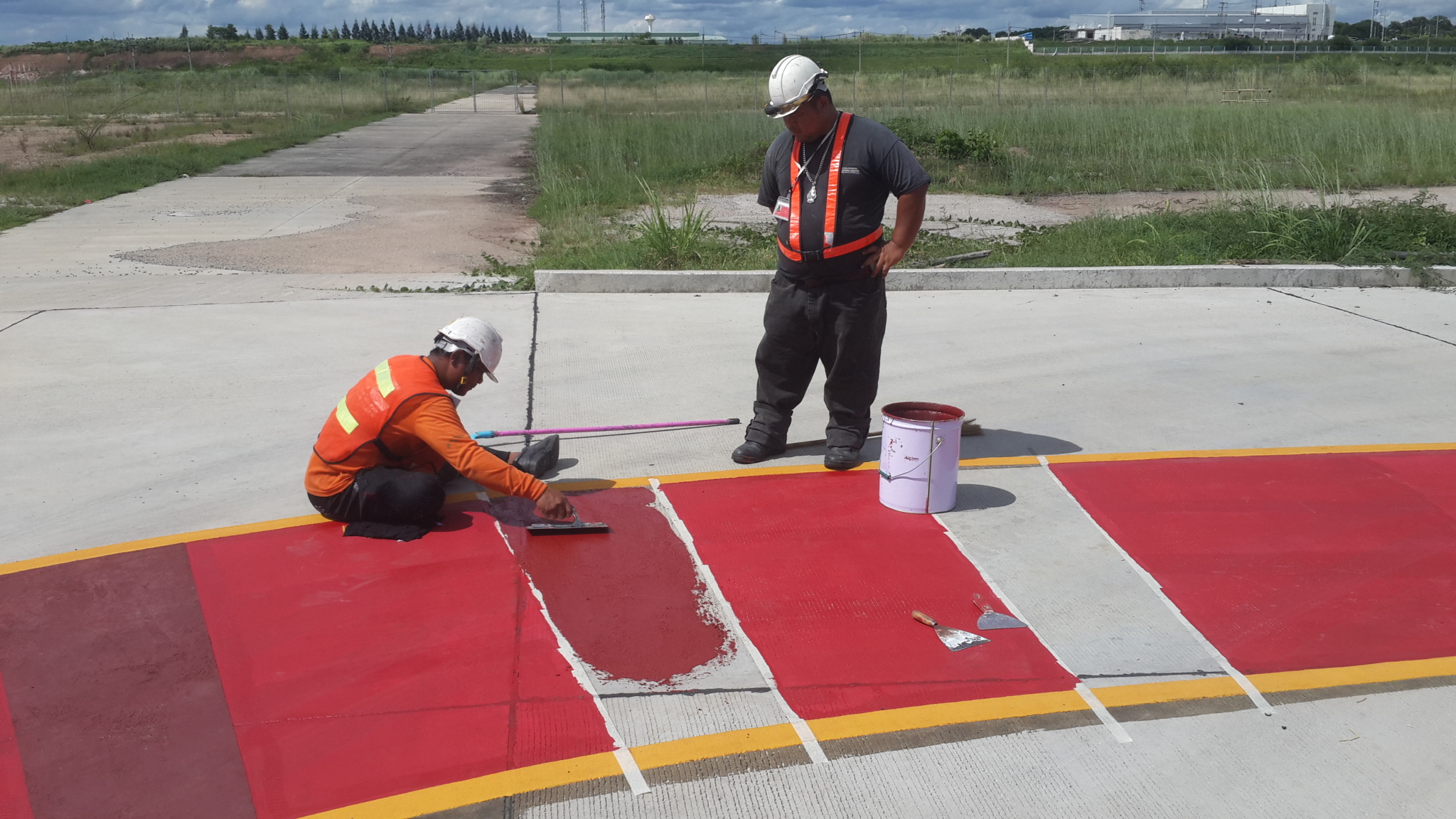 เส้นทางเดินภายในโรงงานราคาตีเส้นทางเดิน