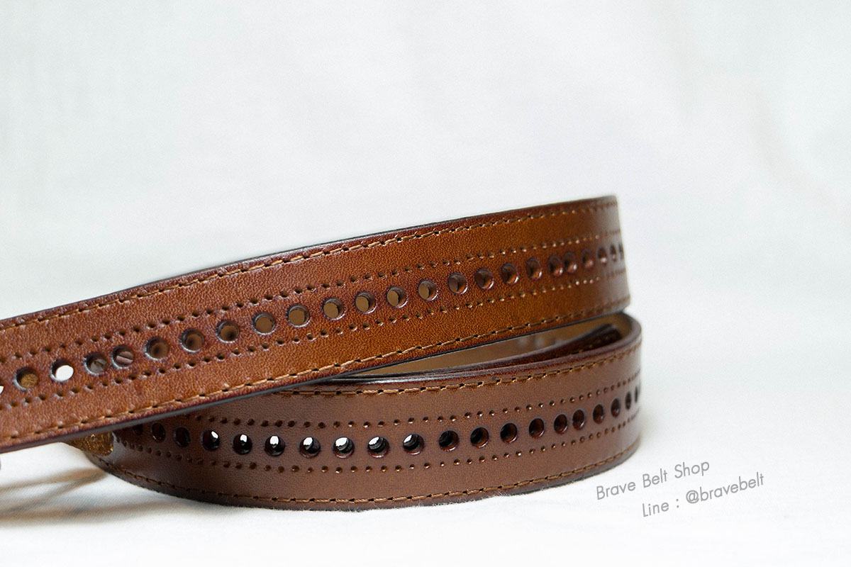 เข็มขัดหนังแท้ผู้หญิง สีน้ำตาลเข้มมีลายสายสวย