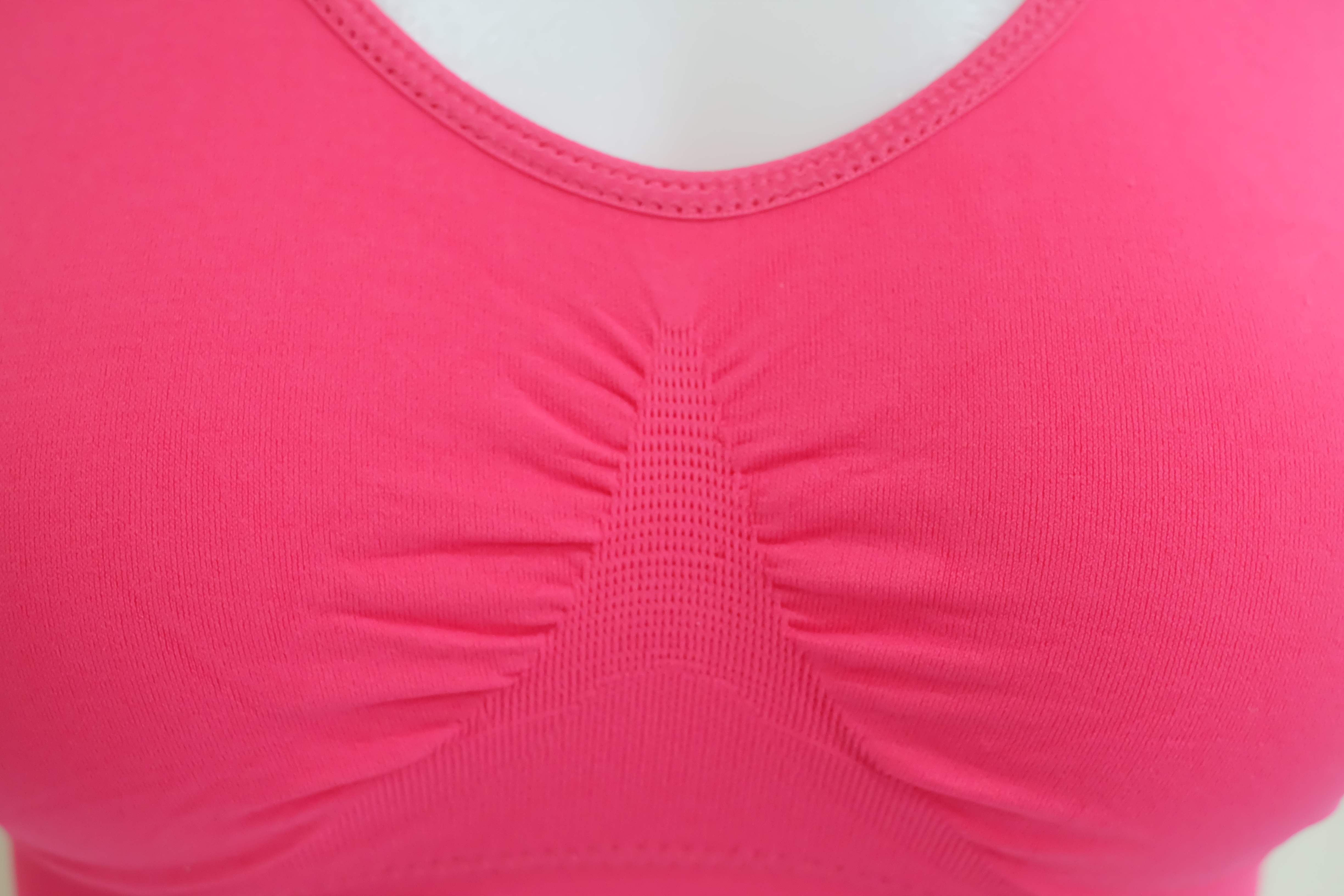 ยกทรง สปอร์ตบรา ไร้ตะขอ ชุดชั้นในสวมสบาย หลังยู U สีชมพูเข้ม S/M/L