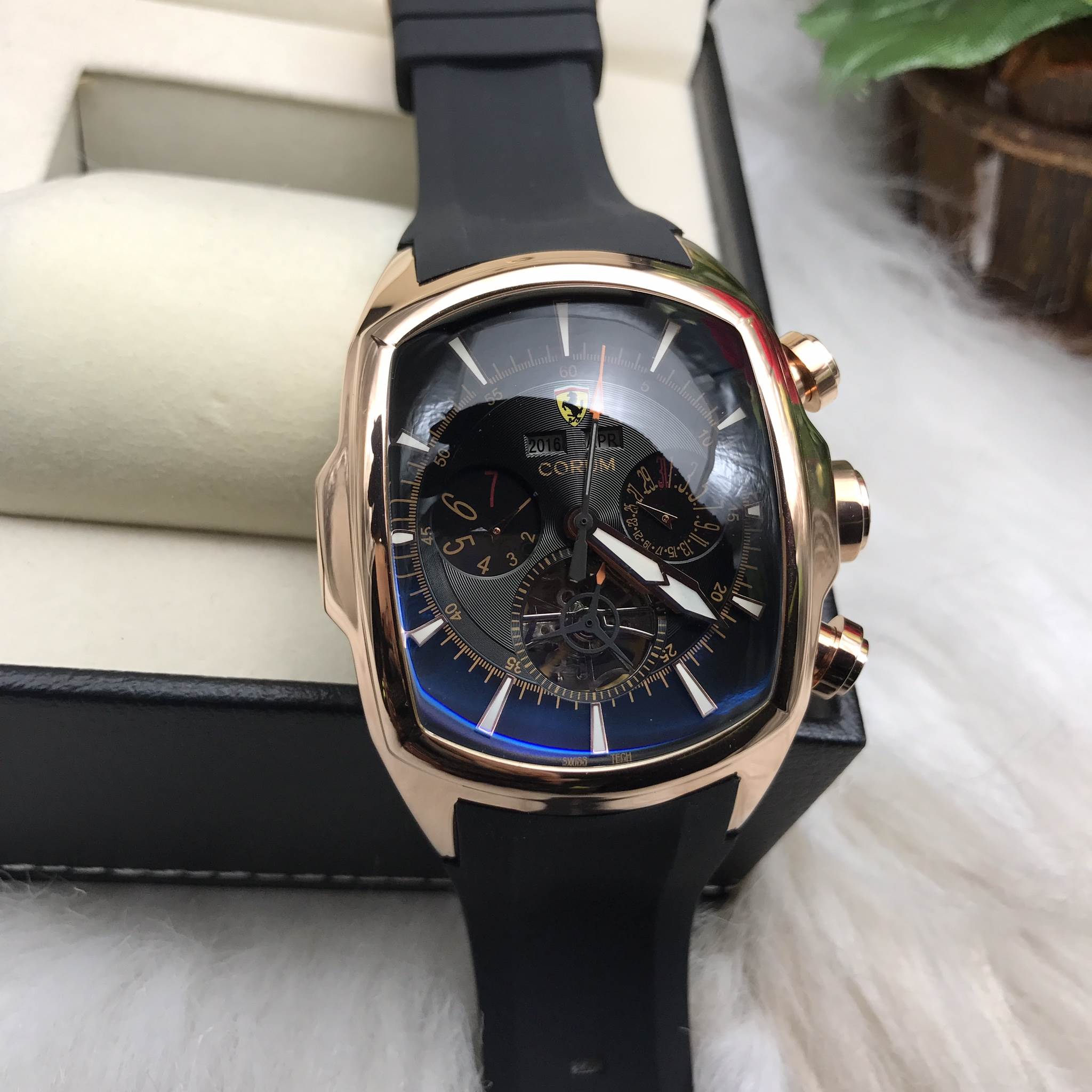 นาฬิกา Corum Ferrari Automatic Body Swiss Pink Gold สายซิลิโคน หน้าดำ