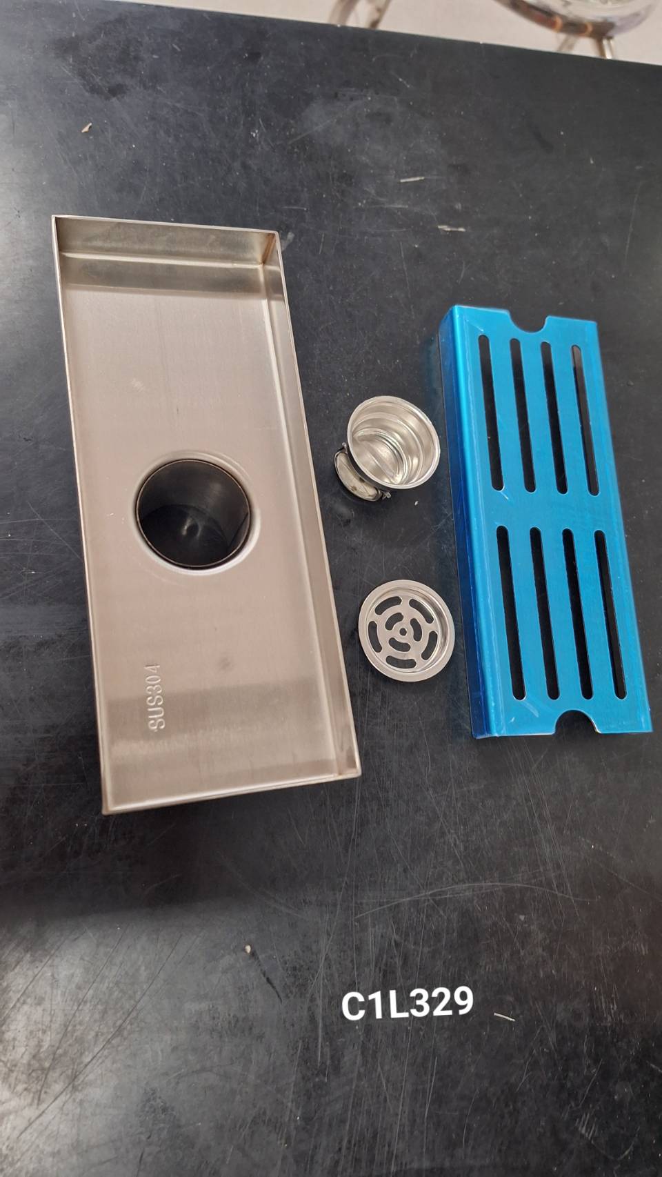 รางระบายน้ำ ตะแกรงระบายน้ำ สแตนเลสแท้ 304 กันกลิ่นและแมลง ระบายน้ำได้เร็ว 20 / 40 / 60 cm รุ่น CL0263 - CL0268