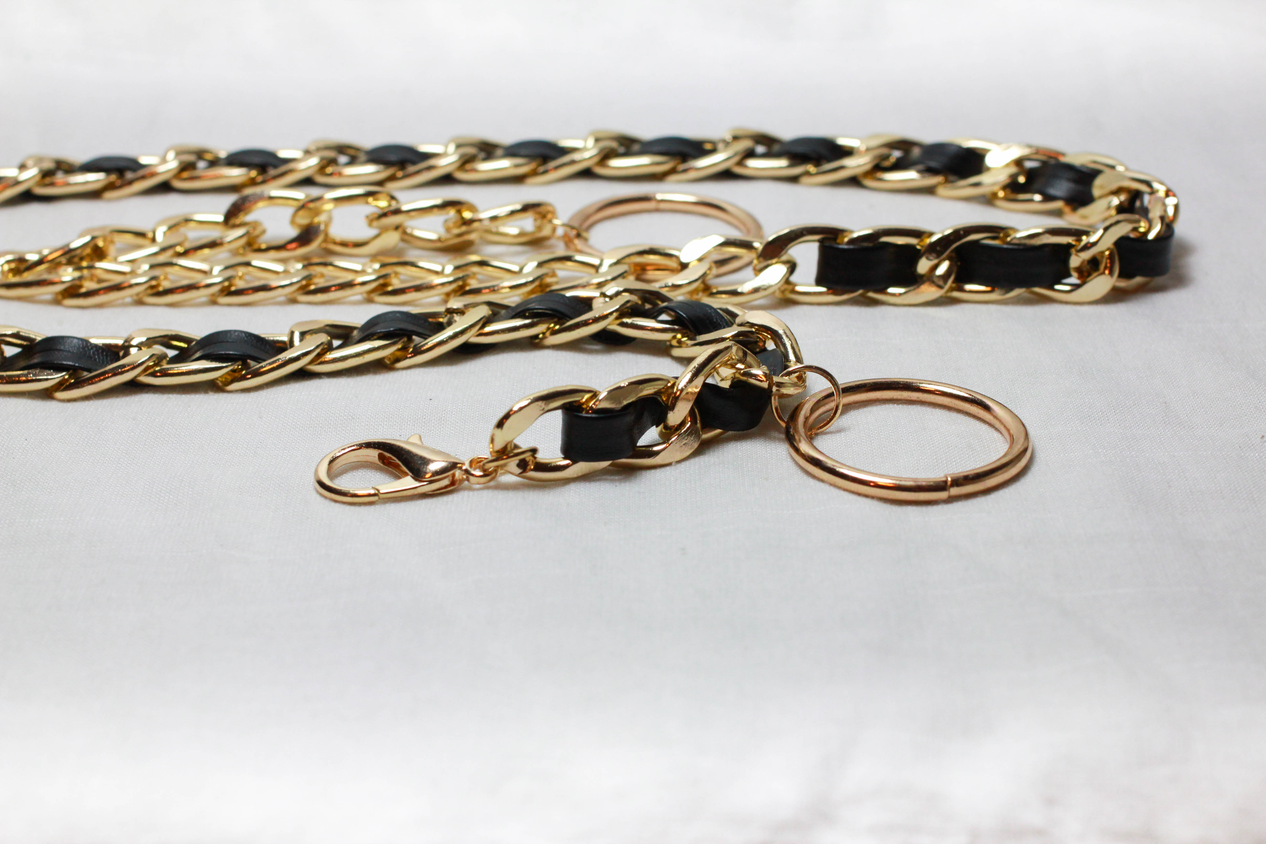 เข็มขัดสายโซ่สายดำ ขอบทอง สายแบบหนา 1 ซม