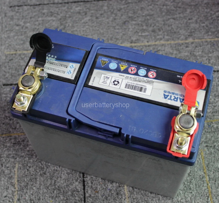 2 ชิ้น ขั้วแบตเตอรี่ ทรงวีโก้พร้อมยางหุ้มในตัว ทรงญี่ปุ่น ทองเหลืองแท้ สีแดง 1 ชิ้น และ สีดำ 1 ชิ้น