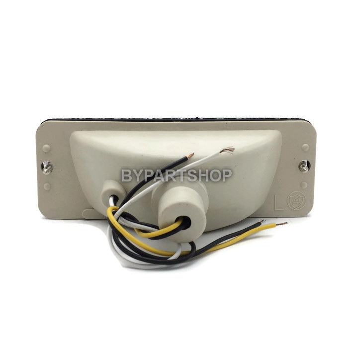 ไฟในกันชน MAZDA FAMILIA(แฟมิลี่) M1300/M1400 2สี พร้อมสาย+หลอดไฟ (งานO.E.M เทียบห้าง) -ราคาต่อดวง-