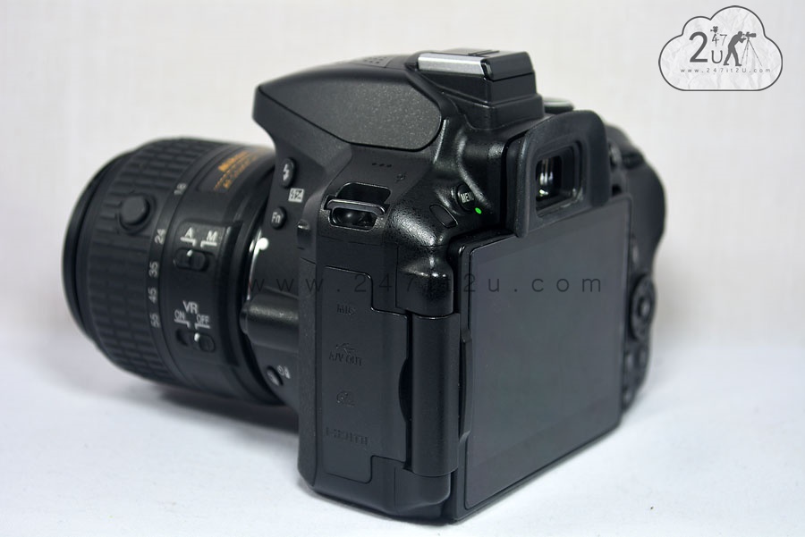 Nikon D5300 พร้อมเลนส์ 18-55 VR II ชัตเตอร์ 6,xxx ครั้ง