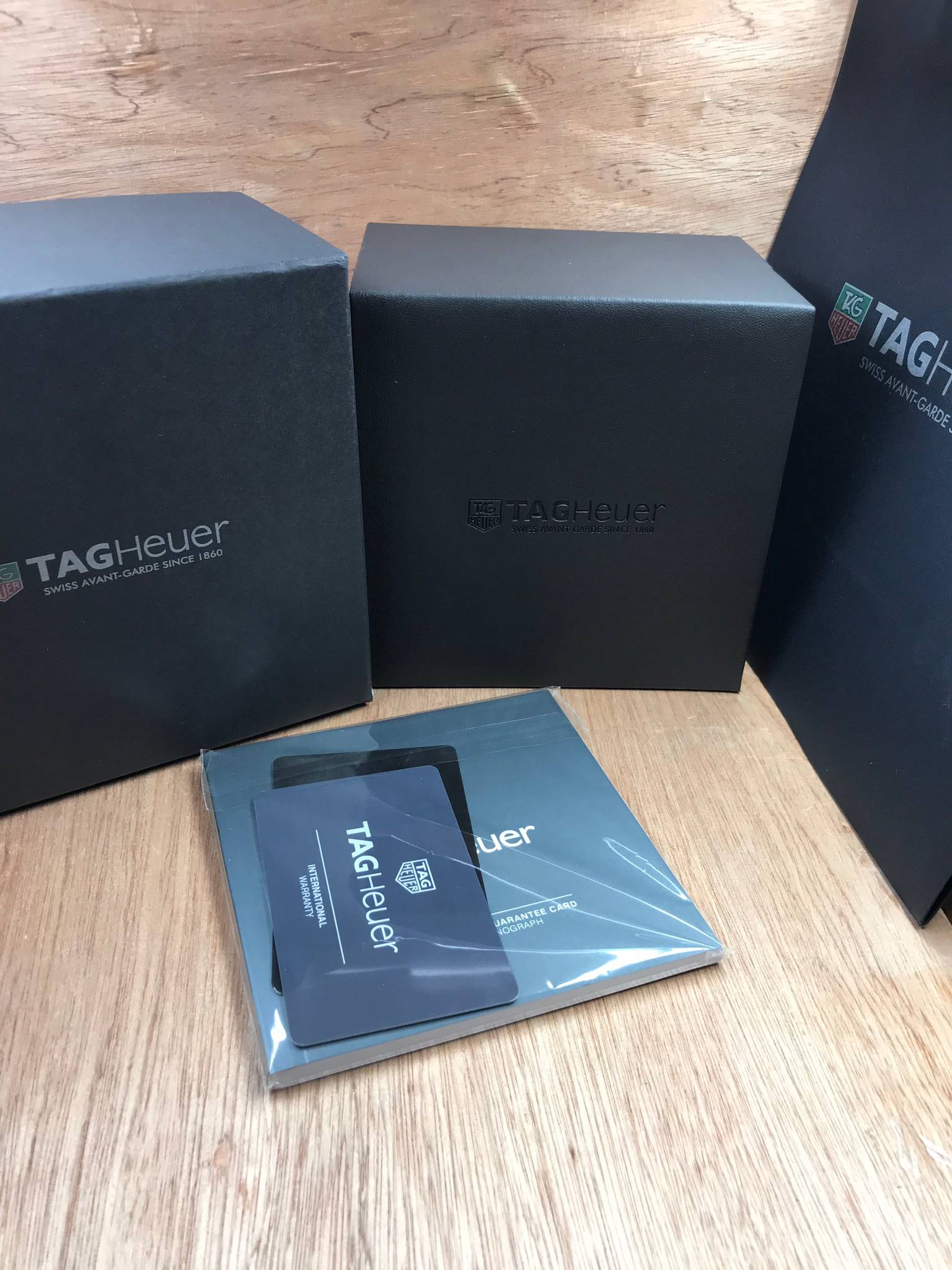 กล่องนาฬิกา TAG HEUER หนัง