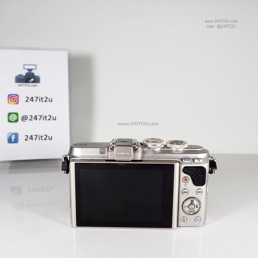 Olympus E-PL8 + เลนส์มือหมุน 35mm f1.6 สี silver