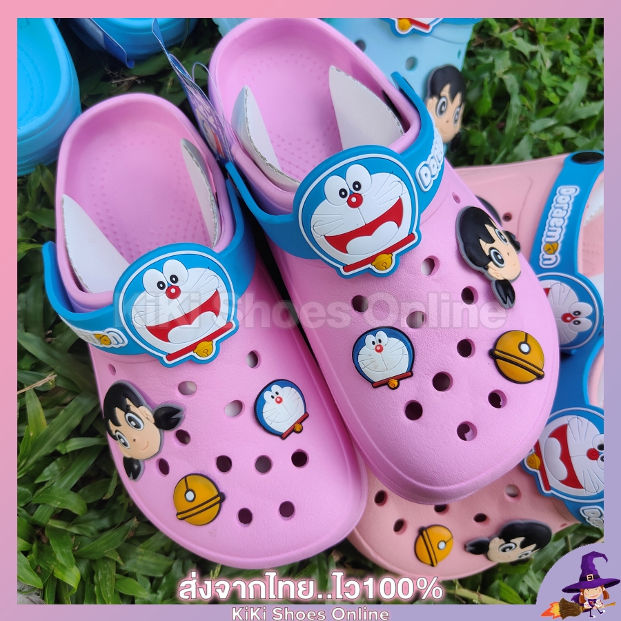 "ปรับราคาล้างสต๊อค" KiKi Shoes - รองเท้าแตะผู้หญิง รองเท้าใส่ในบ้าน รองเท้าหัวโต สไตล์ คร็อก ลายโดเรมอน Doraemon ลิขสิทธิ์แท้ ใส่สบาย