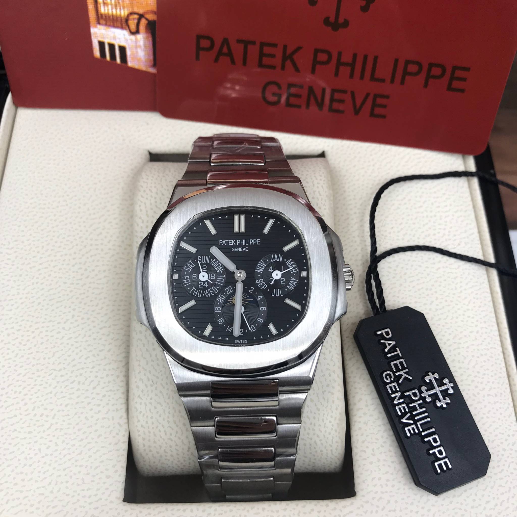 นาฬิกา Patek Philippe รุ่น Men's Nautilus Chronograph สีเงิน สายเลสสีเงิน หน้าปัดสีดำ งานเกรด CC