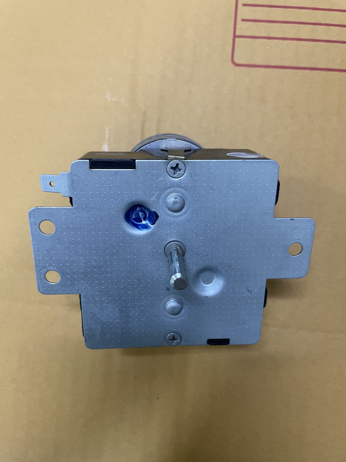 Timer Whirlpool เครื่องอบผ้า รุ่น 3XWED5705SW หรือรุ่นที่ใช้พาร์ท 8299769B **อะไหล่เป็นมือสอง ไม่มีเครื่องเทสอะไหล่ ขอตีเป็นงานช่าง อะไหล่ที่ซื้อแล้วไม่สามารถเปลี่ยน/คืนได้**