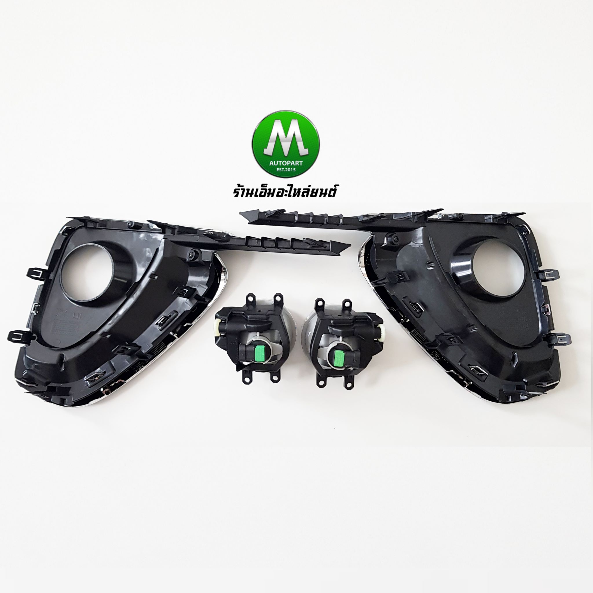 ไฟตัดหมอก ไฟสปอร์ตไลท์ TOYOTA FORTUNER 2016 2017 2018 2019 / โตโยต้า ฟอร์จูนเนอร์ (รับประกันสินค้า 3 เดือน)