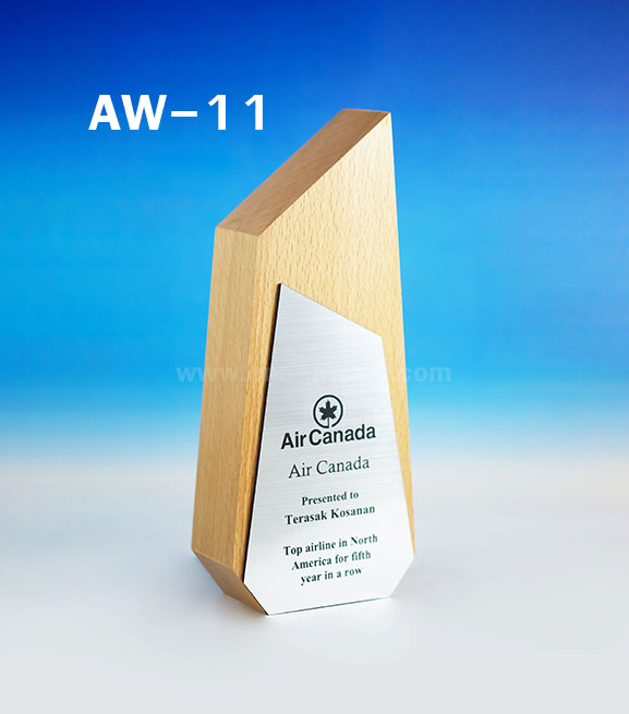 Code: AW-11 โล่ไม้ประกอบตัวอะครลิค ความสูงตัวโล่ 7-10 นิ้ว ความหนาไม้ 4 ซม. พร้อมเลเซอร์ข้อความและโลโก้ ***ราคาเริ่มต้นที่ 900 บาท (ความสูง 7 นิ้ว เมื่อสั่ง 5 ชิ้น+) ***