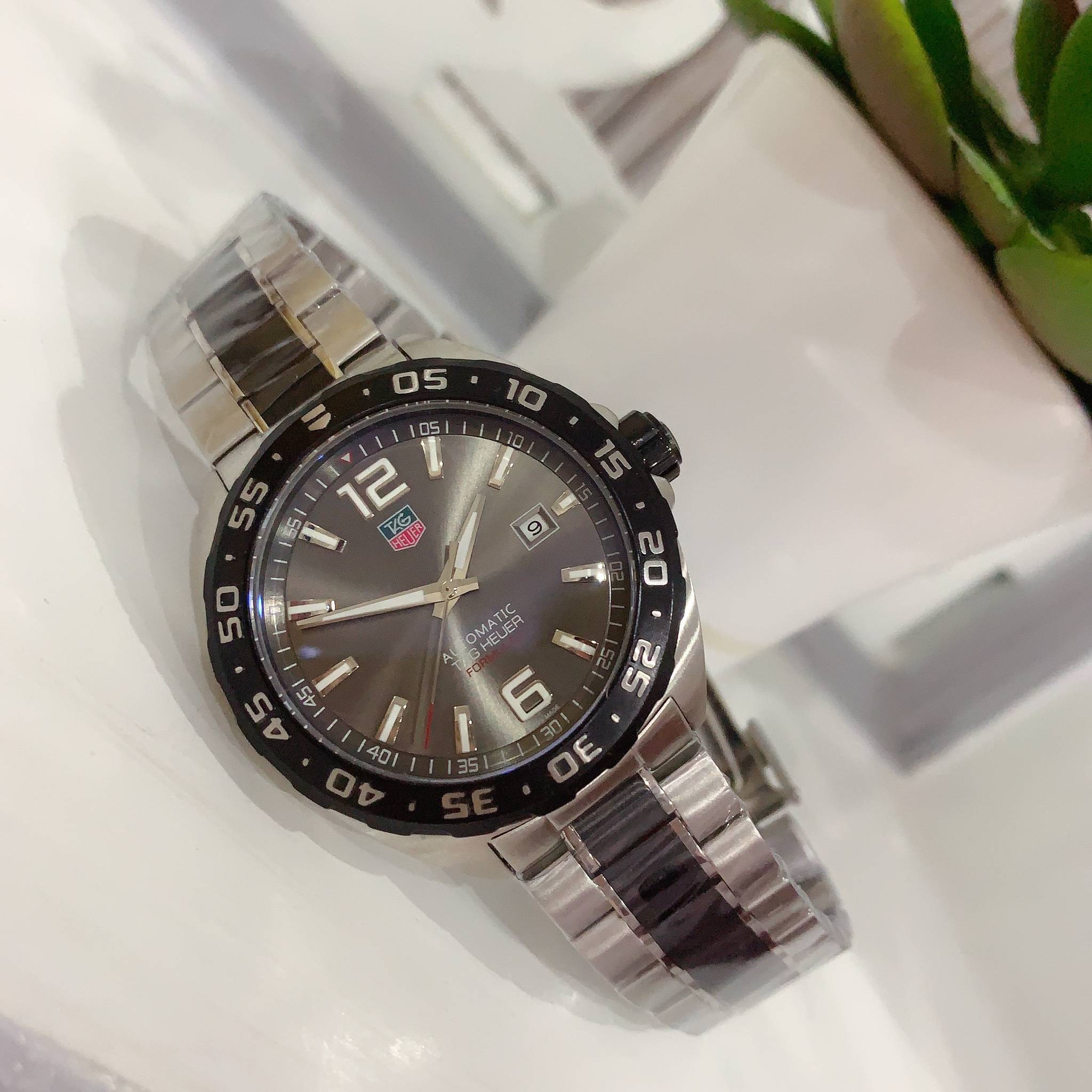 นาฬิกา TAG Heuer Formula 1 Chonograph Mirror Swiss 44mm.