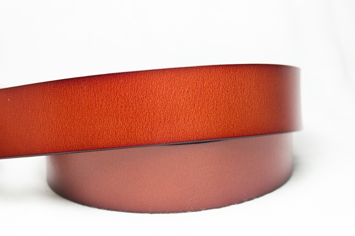 เข็มขัดหนังผู้หญิงเท่ๆ สายน้ำตาลทรงสี่เหลี่ยมสวย