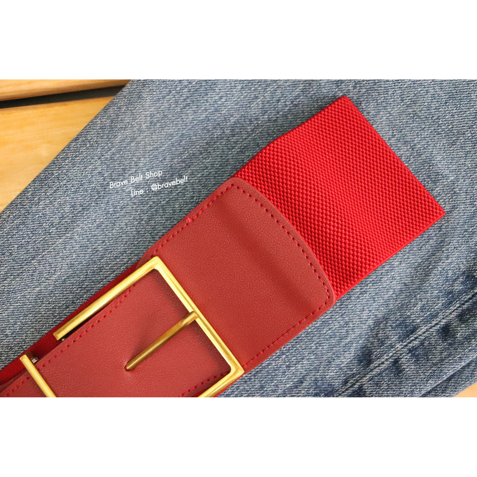 เข็มขัดยางยืดผู้หญิง สีแดงเส้นใหญ่