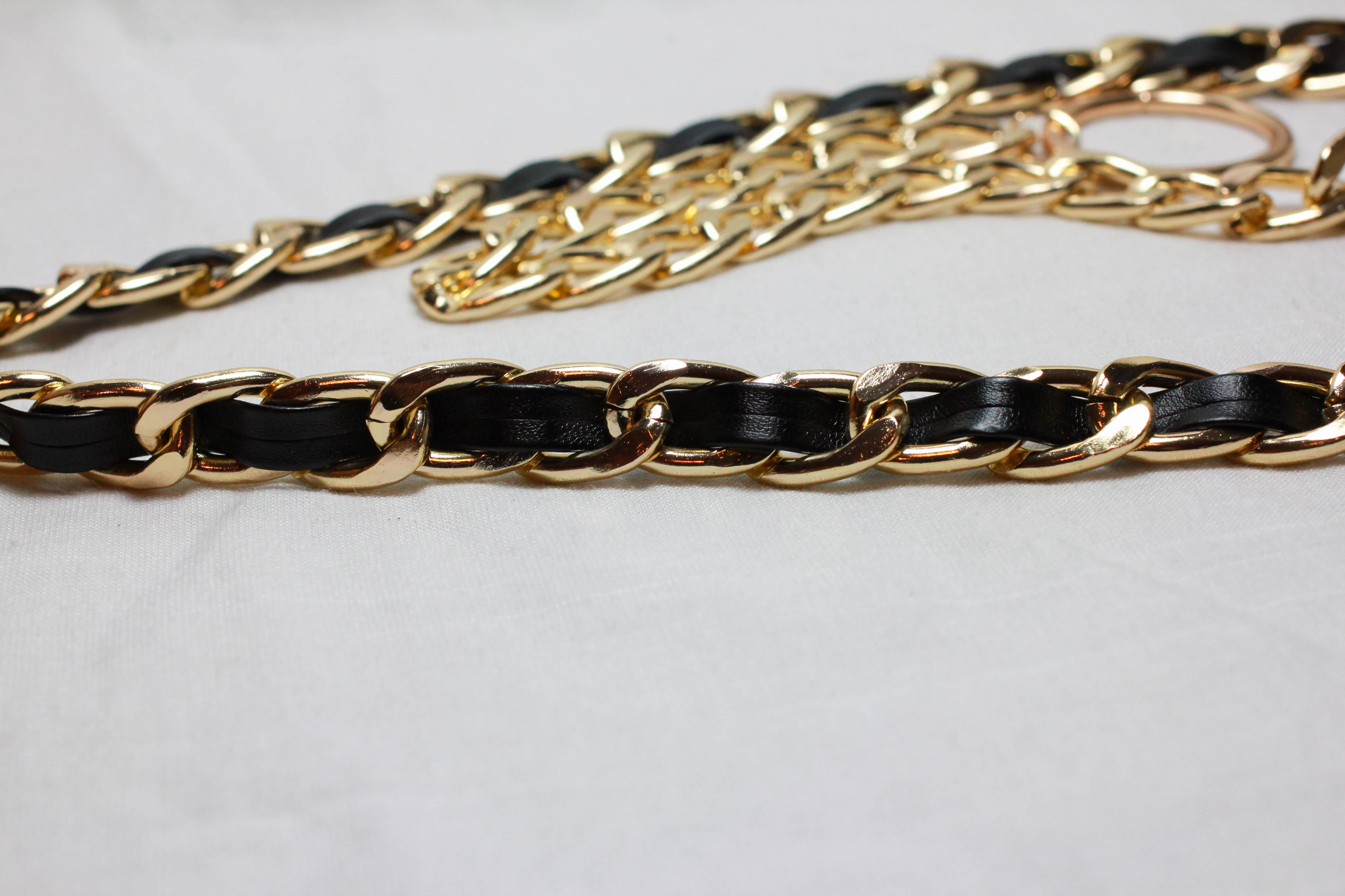 เข็มขัดสายโซ่สายดำ ขอบทอง สายแบบหนา 1 ซม