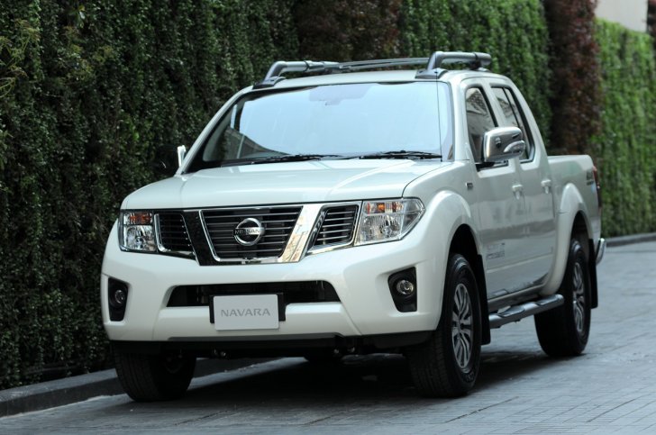 ไฟตัดหมอก NISSAN NAVARA 2012 2013 โคมเหลือง นิสสัน นาวาร่า รับประกันสินค้า 1 เดือน
