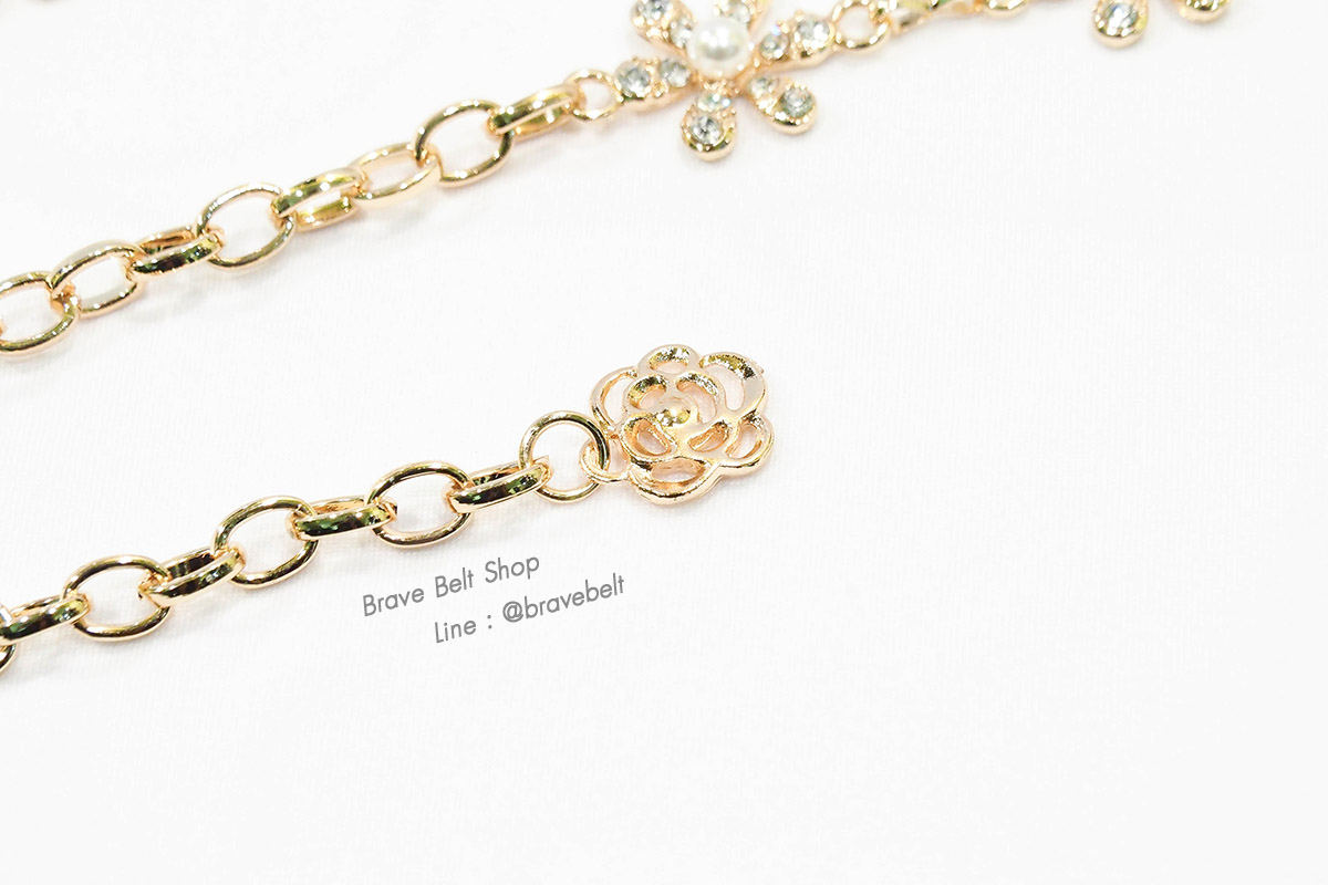 เข็มขัดดอกไม้ไข่มุก มีปลายโซ่ห้อยสีทองสวย