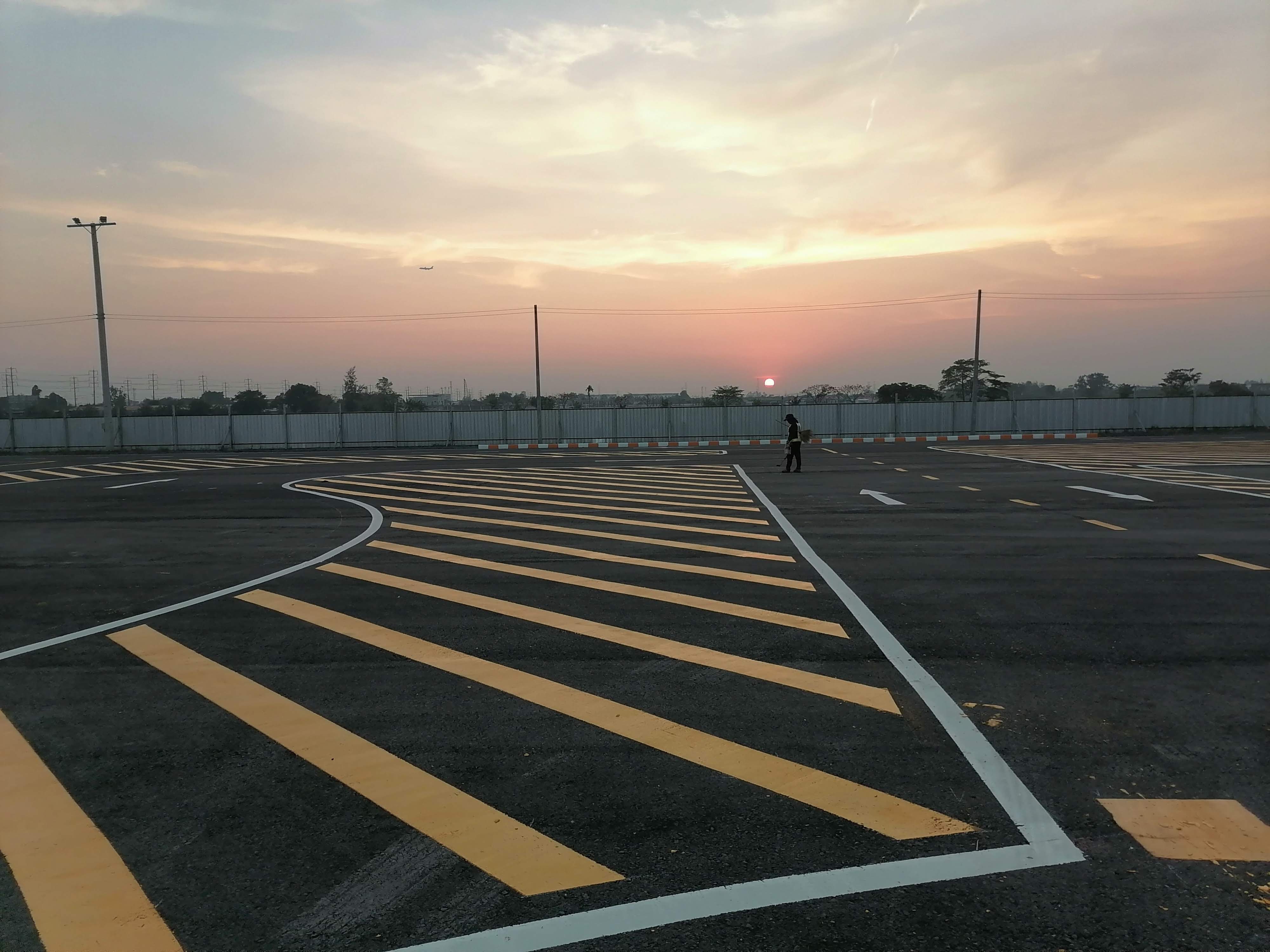 งานตีเส้นจราจรสีเทอร์โมพลาสติกราคางานตีเส้นจราจรสีเทอร์โมพลาสติก