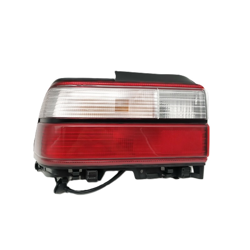 ไฟท้าย TOYOTA COROLLA(โคโรล่า) AE101/AE102 โฉมสามห่วง (ลายAE102) พร้อมขั้ว+หลอด (งานแท้ LUCID) (รหัส : AE102) -ราคาต่อดวง-