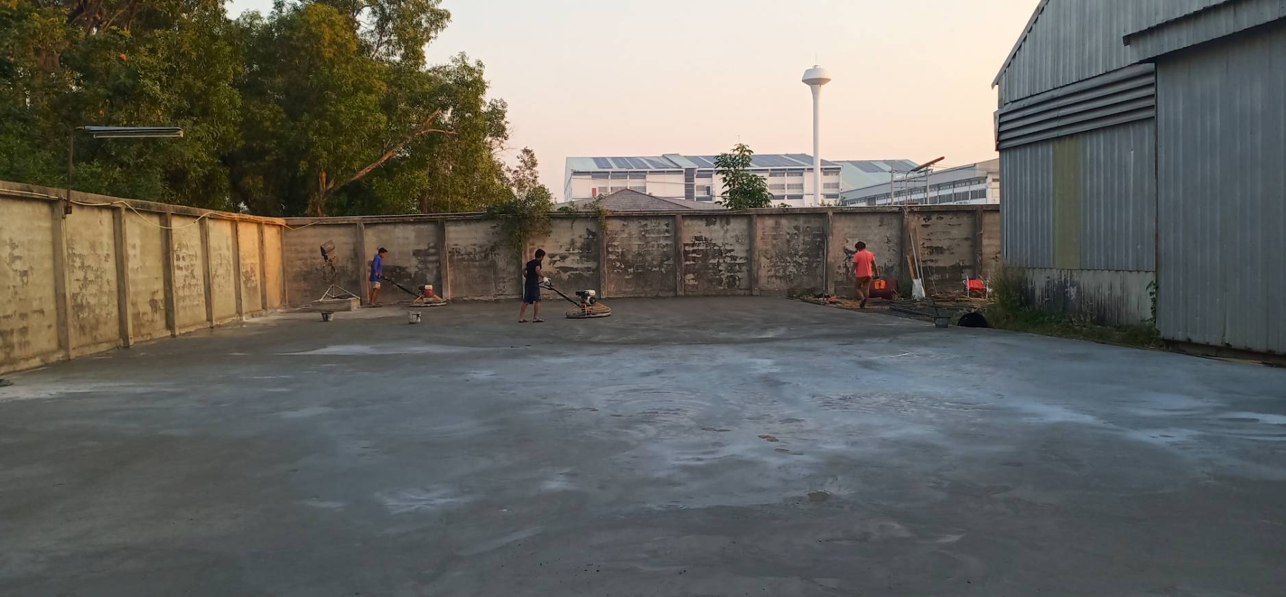 หน้างานบางเสาธง 660 ตรม.