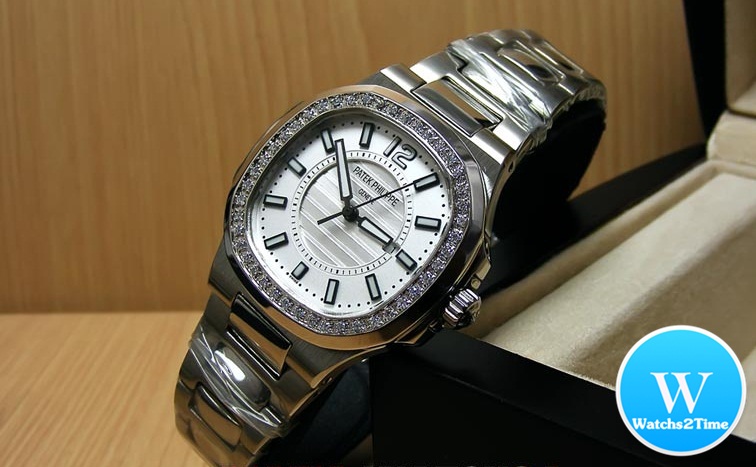 นาฬิกา Patek Philippe Ref.7010/1G White Steel Ladies' Nautilus Diamond Dial Silver