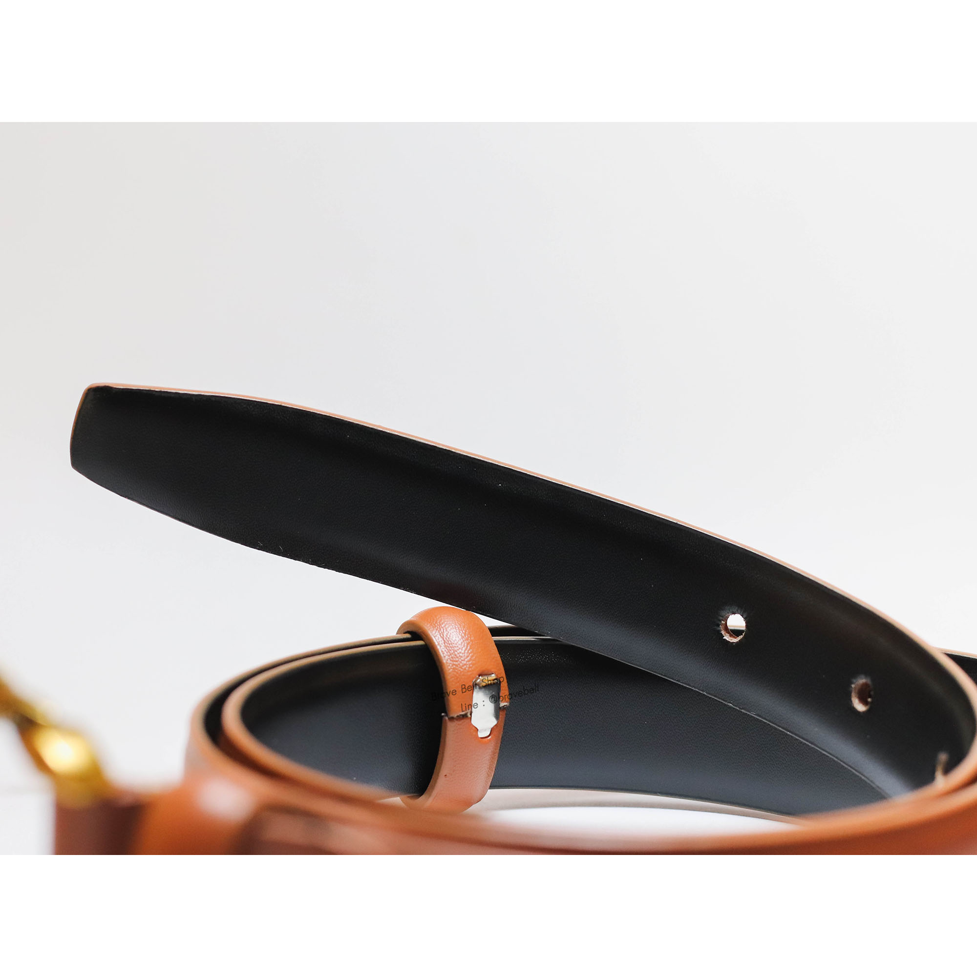 เข็มขัดผู้หญิงสีน้ำตาลหนังแท้ หัวเข็มขัดสีทอง