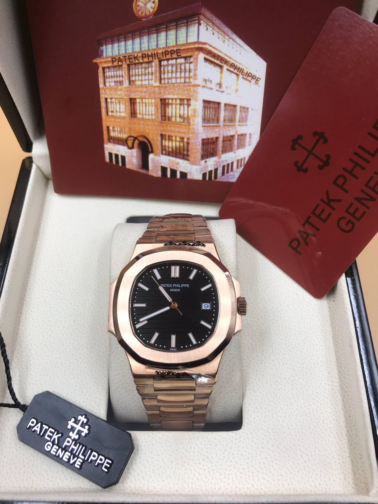 นาฬิกา Patek Philippe รุ่น Nautilus งาน Mirror Swiss สาย Stainless Steel สี Pink Gold หน้าปัดสีดำ