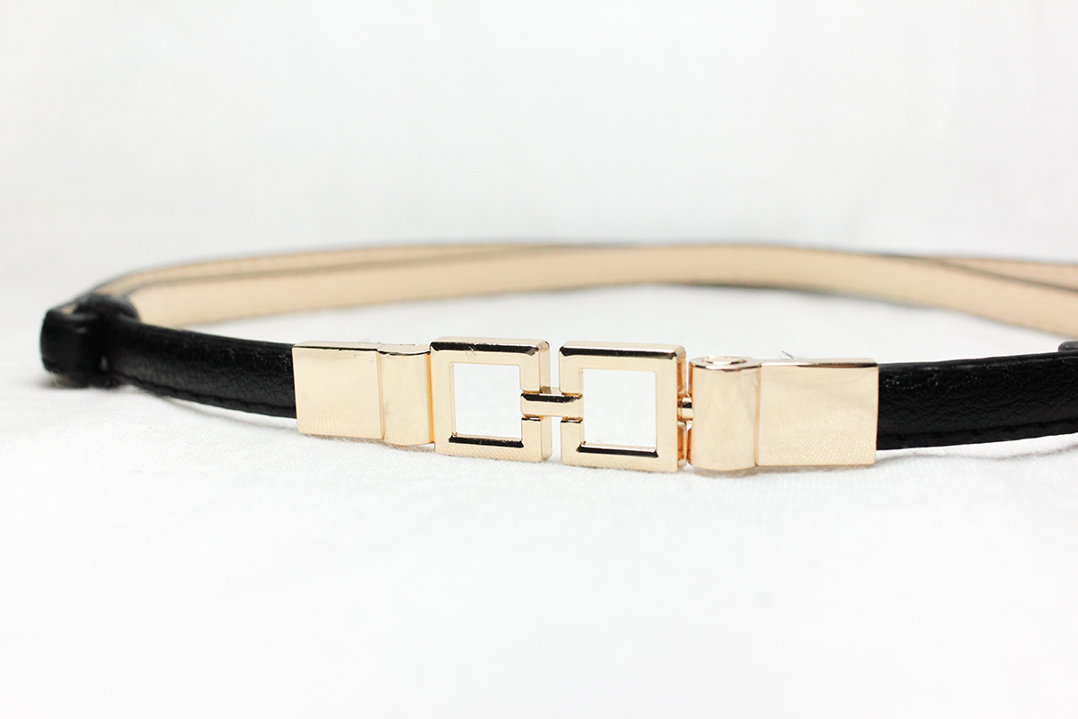 เข็มขัดปรับไซต์ได้ สายดำหัวสีทองทรงเหลี่ยม