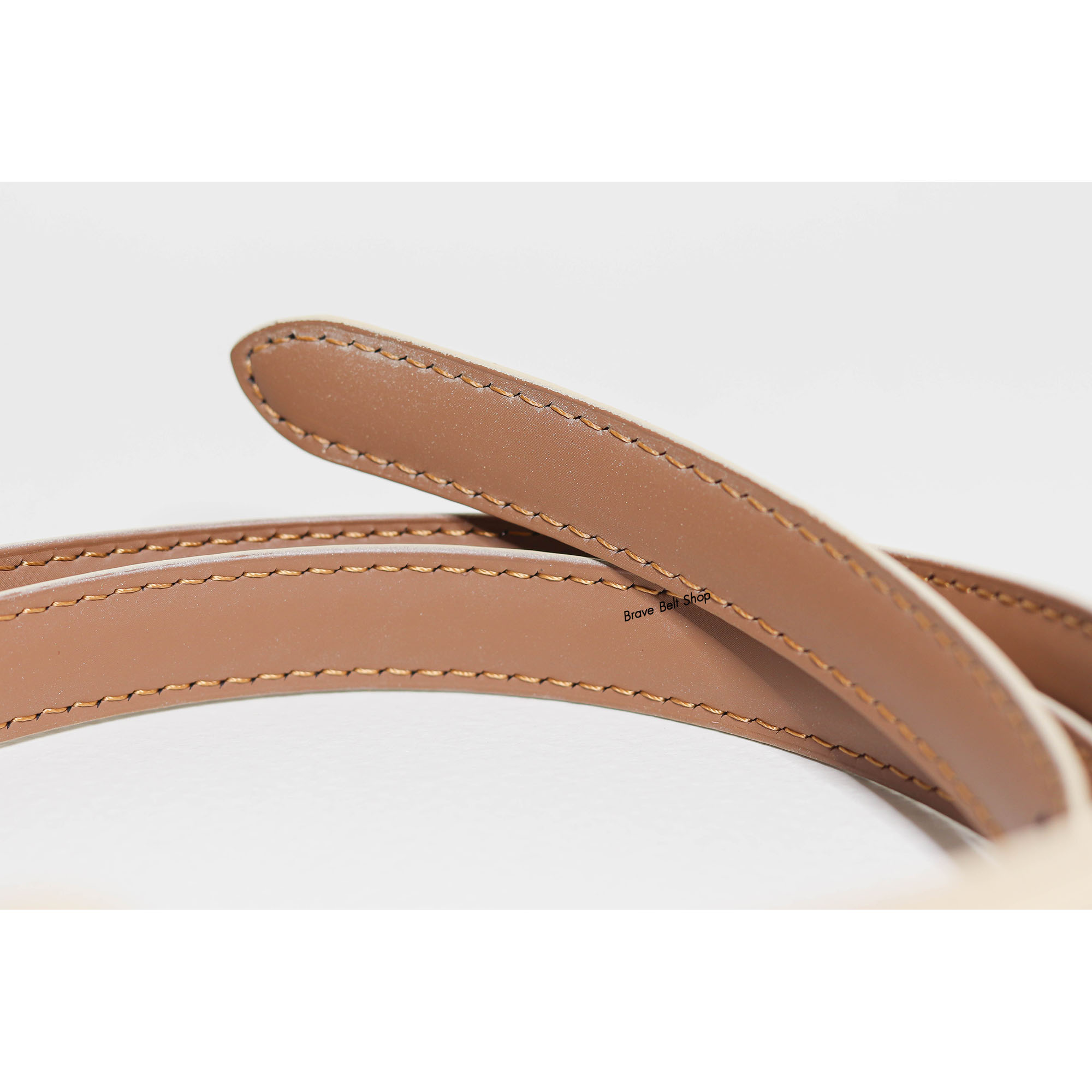 เข็มขัดสีครีม เส้นเล็กน่ารักมาก