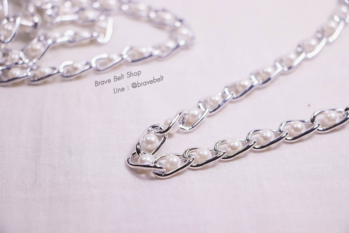 เข็มขัดสายโซ่สวยๆ พร้อมจี้รูปหัวใจมีไข่มุก