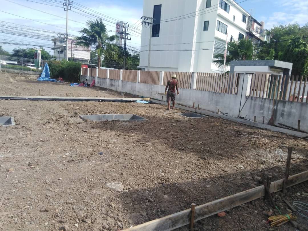 หน้างาน เสรีไทย