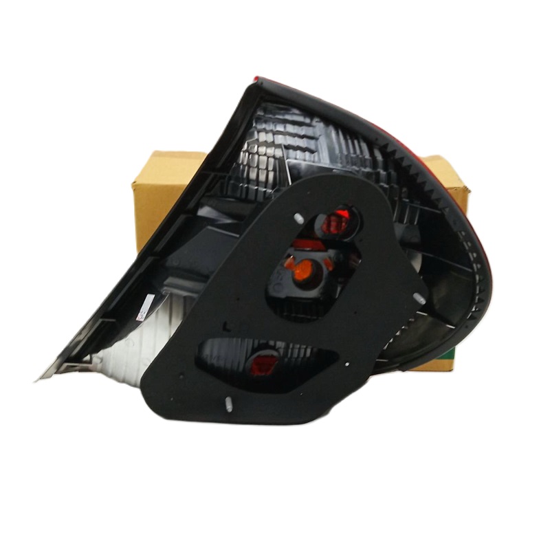 ไฟท้าย TOYOTA CAMRY(คัมรี่)/ACV30-31 โฉมผู้นำ รุ่นที่1 ปี2002-2004 (งานแท้ DEPO) -ราคาต่อดวง-