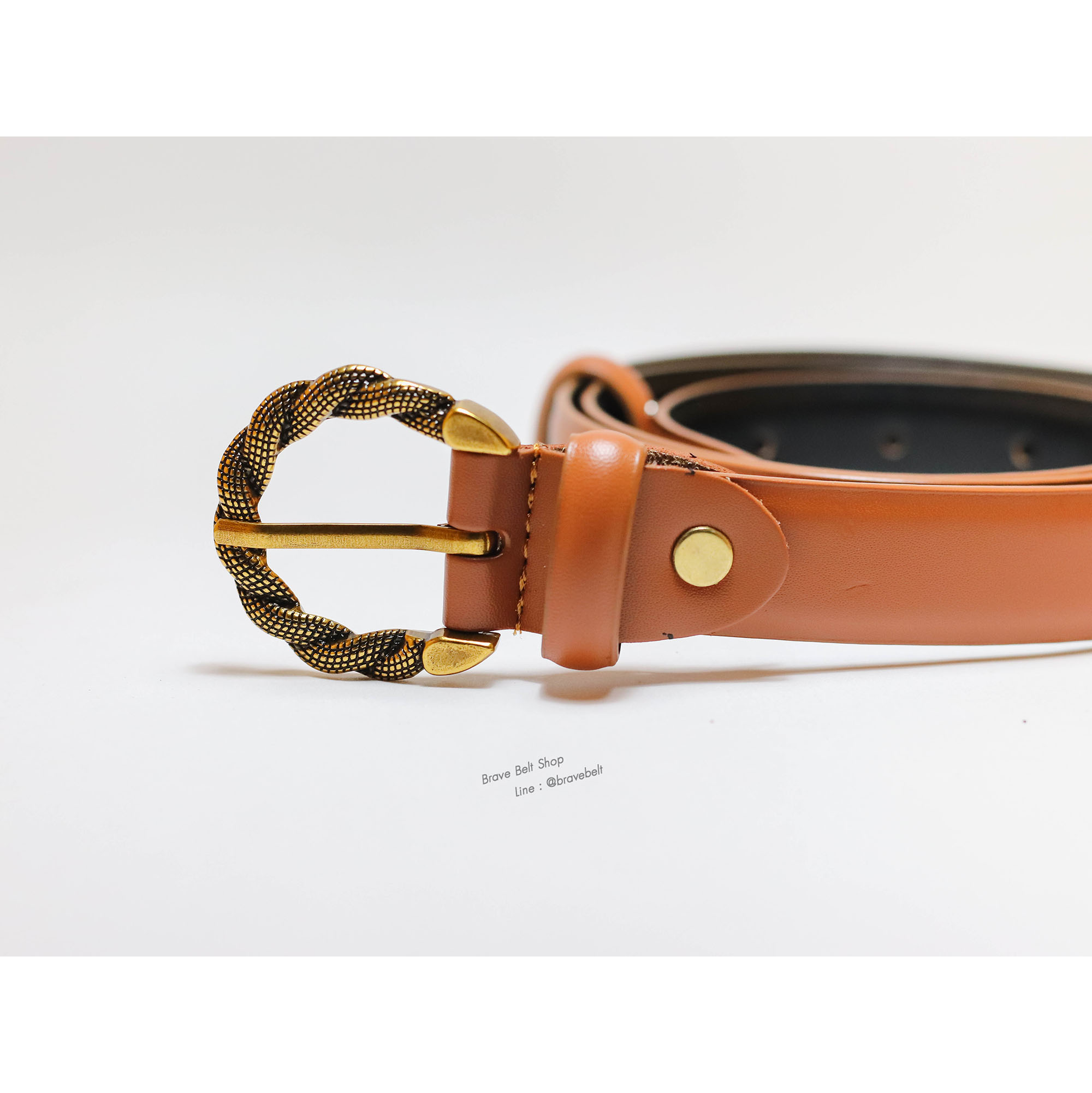 เข็มขัดผู้หญิงสีน้ำตาลหนังแท้ หัวเข็มขัดสีทอง