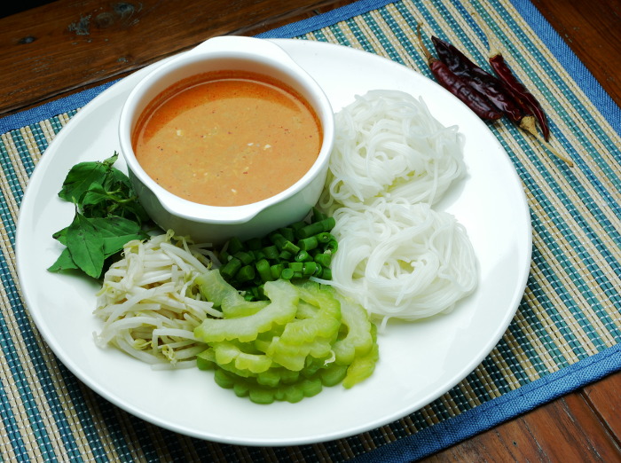 ขนมจีนน้ำยาเจ