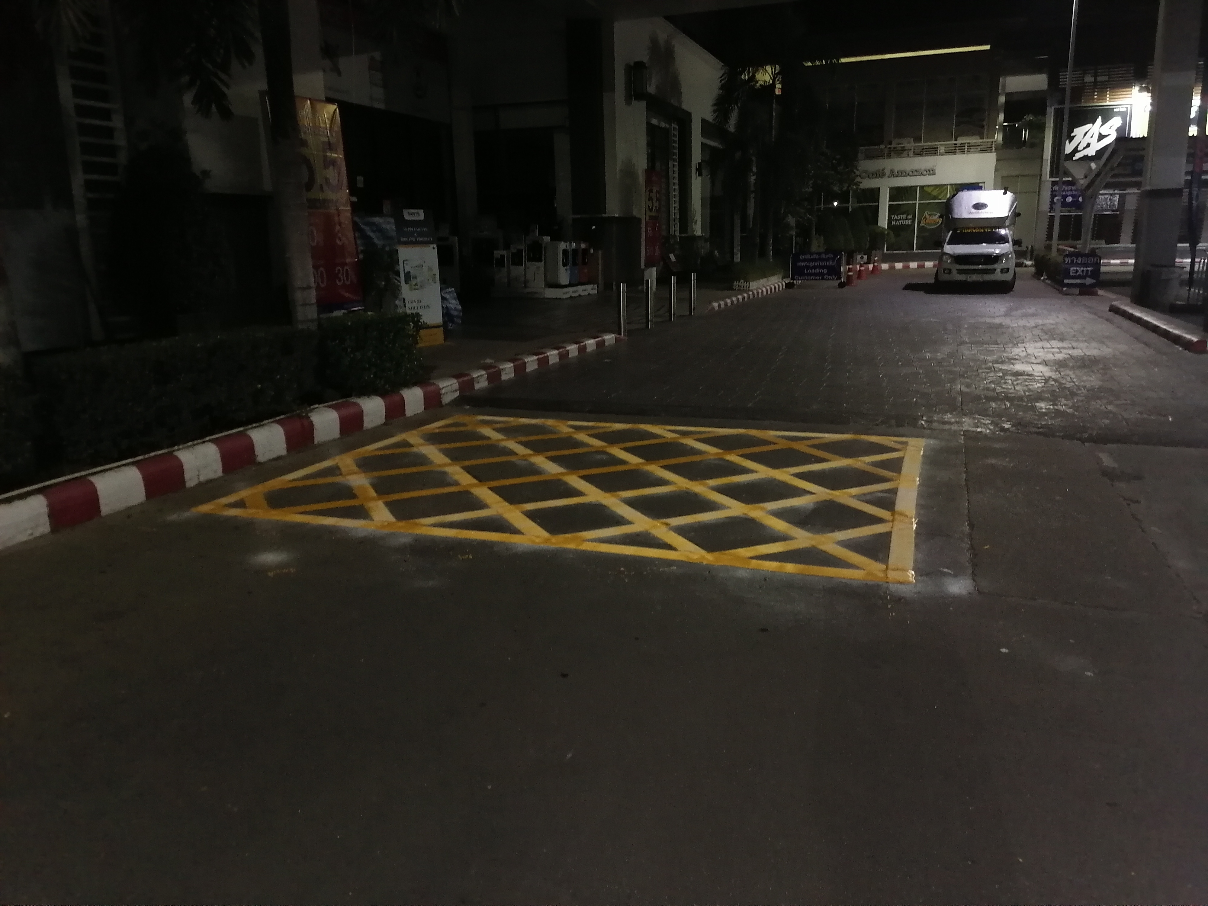 งานตีเส้นทางเดินภายในโรงงาน