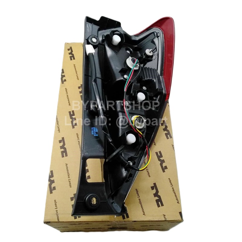 ไฟท้าย TOYOTA INNOVA(อินโนว่า) โฉมที่4 พร้อมขั้วไฟ ปี2016-2019 (งานแท้ TYC) (รหัส : INNOVA16) -ราคาต่อดวง-