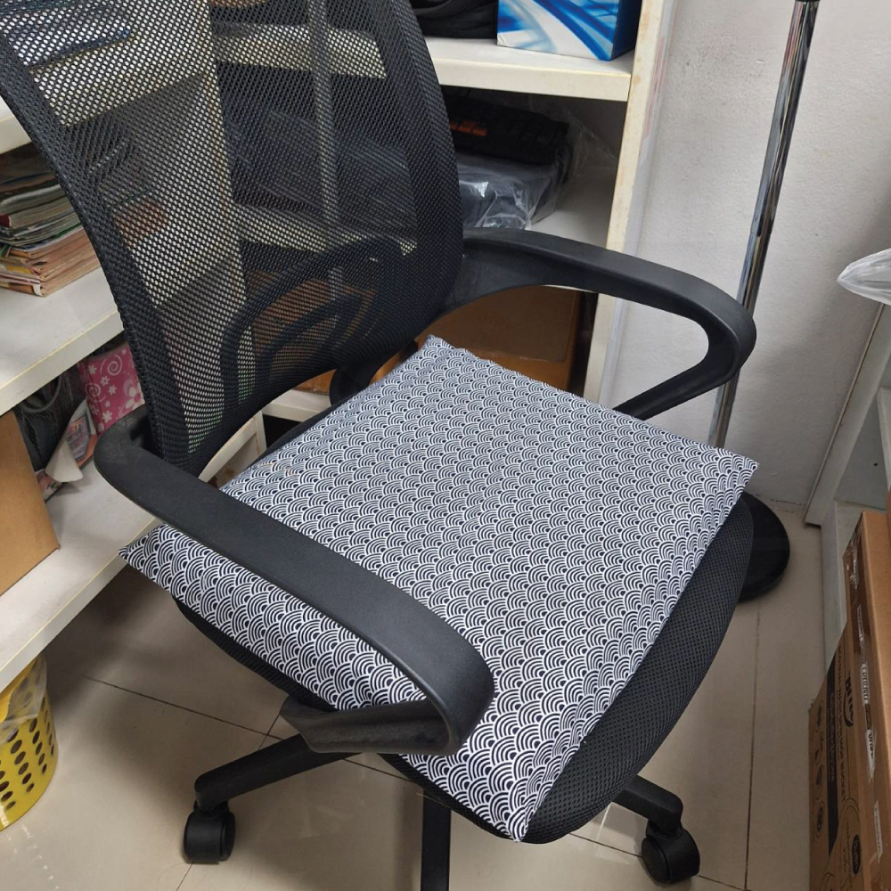 เบาะรองนั่ง ยางพารา เพื่อสุขภาพ ลดแรงกดทับนั่งสบาย ระบายอากาศได้ดี YL0439-CB47-OV