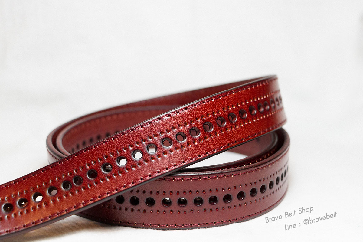 เข็มขัดแท้สีน้ำตาลเลือดหมู สำหรับผู้หญิงลายเท่ๆ