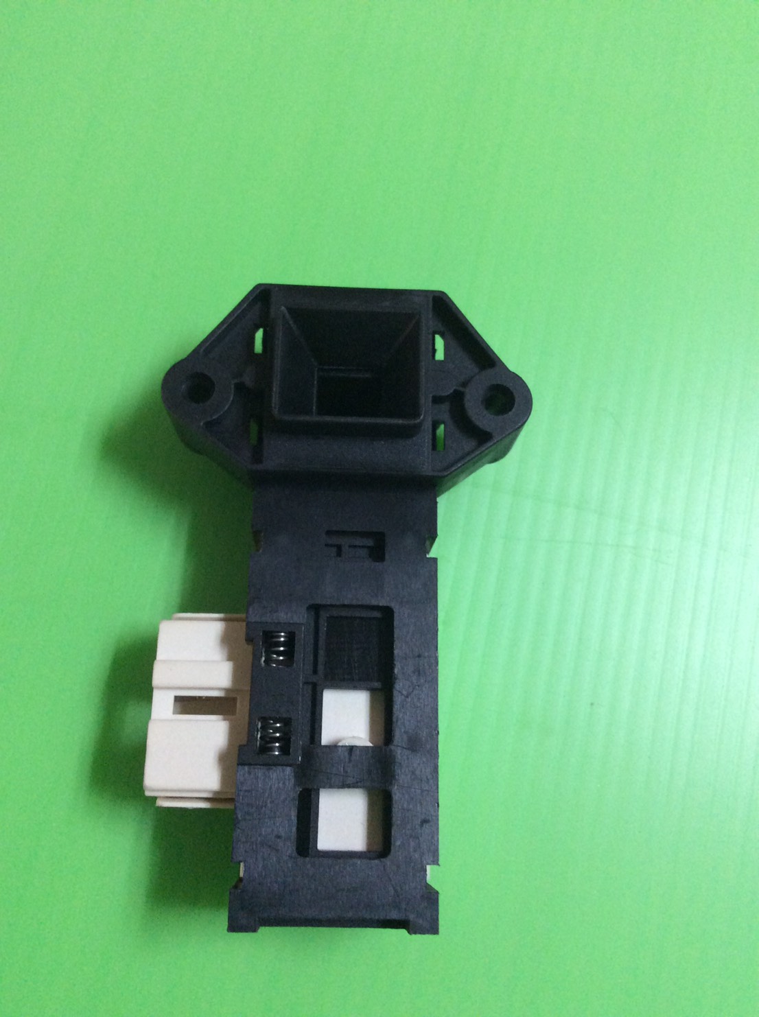 อะไหล่เครื่องซักผ้า สวิตประตู SAMSUNG P853 6.5 kg