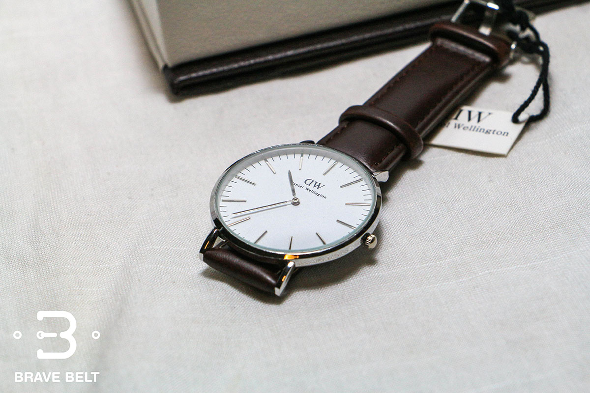 นาฬิกา Daniel Wellington ขอบสีเงิน สายหนังน้ำตาล